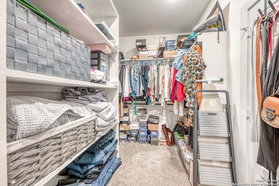 Furnished interior view inside a new home in Hunters Ranch, San Antonio (Image 37). Furnished interior view inside a new home in Hunters Ranch, San Antonio (Image 37).