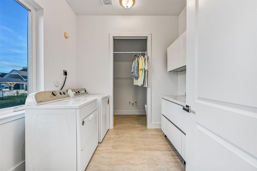 Furnished interior view inside a new home in , Manvel (Image 13).