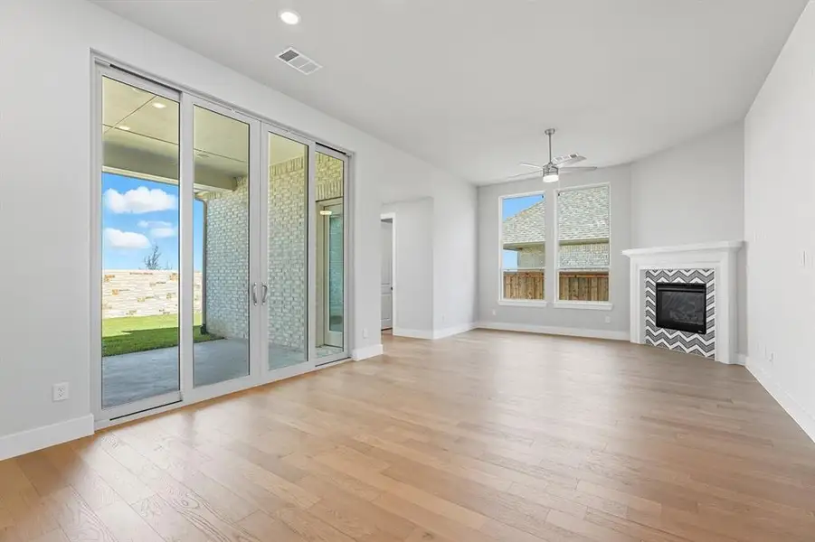 Spacious, unfurnished interior of a new home in Trinity Falls, McKinney (Image 20). Spacious, unfurnished interior of a new home in Trinity Falls, McKinney (Image 20).