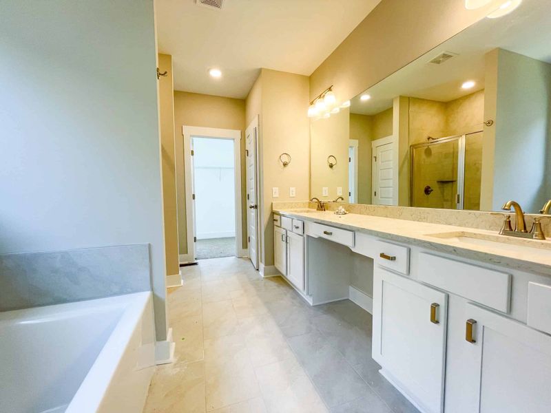 Furnished interior view inside a new home in Westfield Manor Homes, Gallatin (Image 3).
