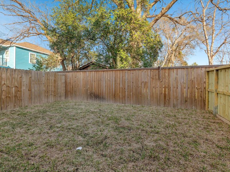 Exterior details and patio area of a home in , Houston (Image 3).