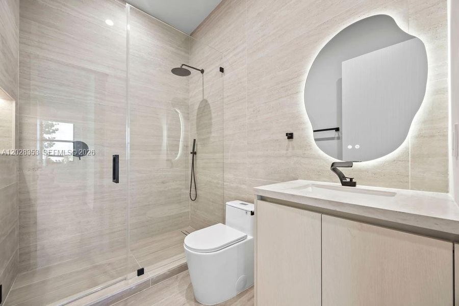 Furnished interior view inside a new home in , Fort Lauderdale (Image 9).