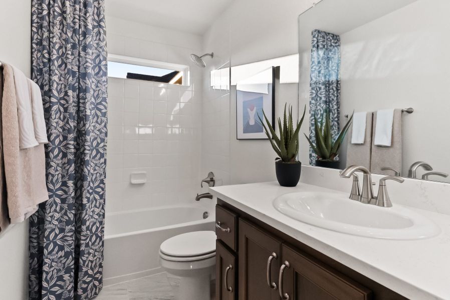 Furnished interior view inside a new home in Meadow Run, Melissa (Image 24).