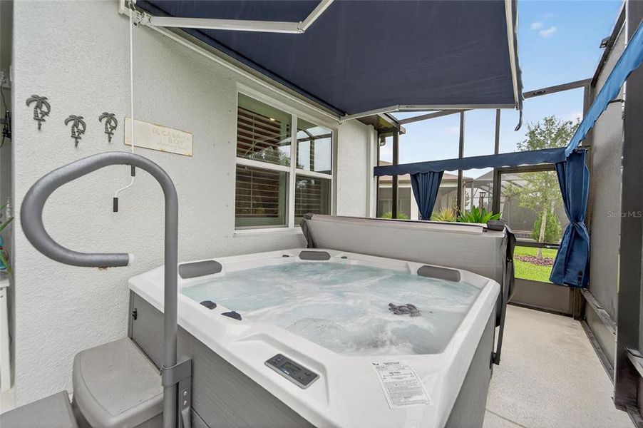 Furnished interior view inside a new home in , Land O' Lakes (Image 45).