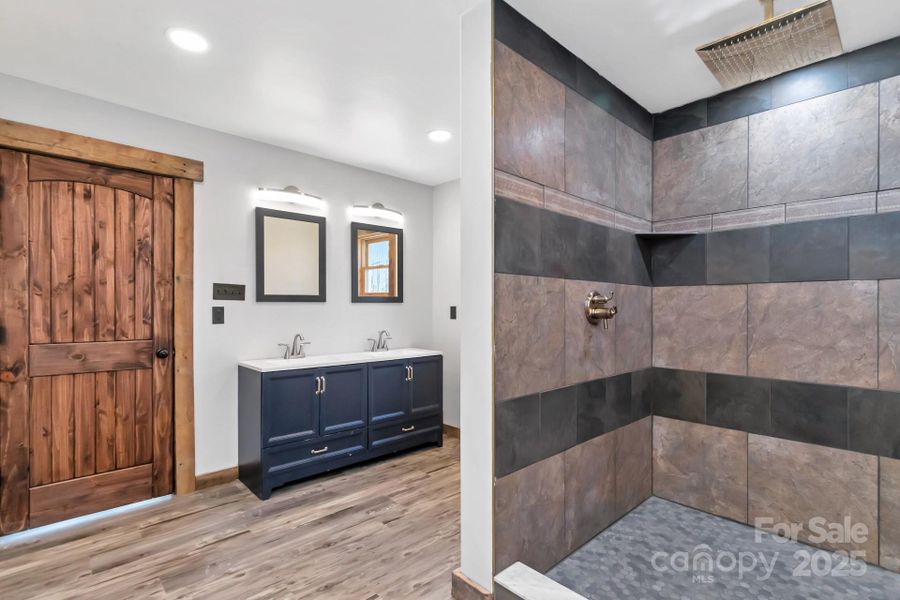 Primary Ensuite Bathroom