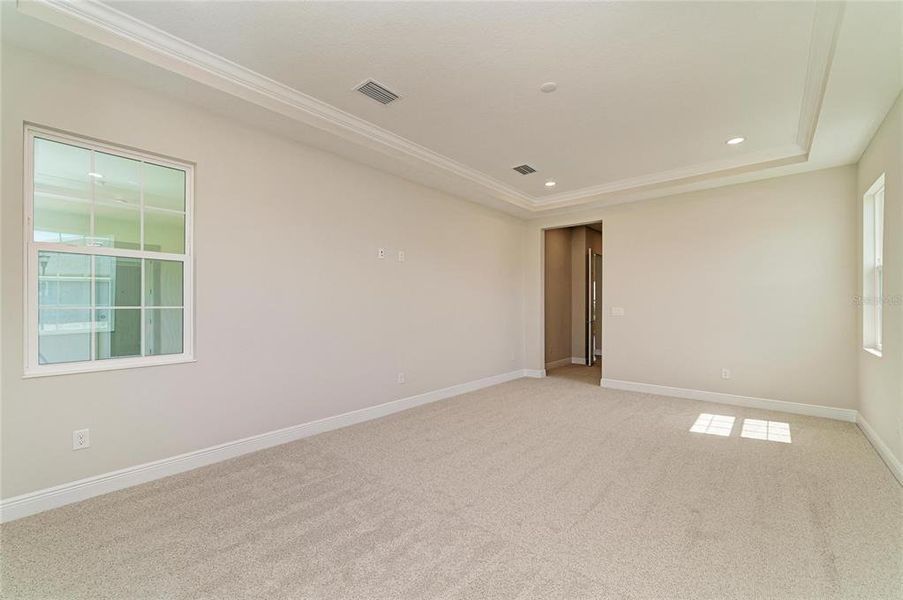 Spacious, unfurnished interior of a new home in Waterset, Apollo Beach (Image 34).