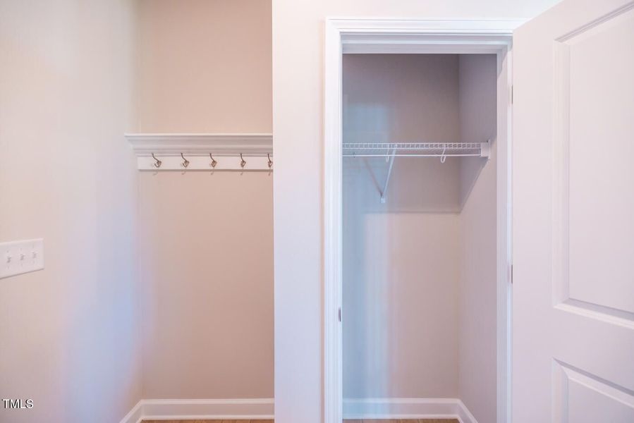 Image 107 of a home in Tobacco Road. Image 107 of a home in Tobacco Road.