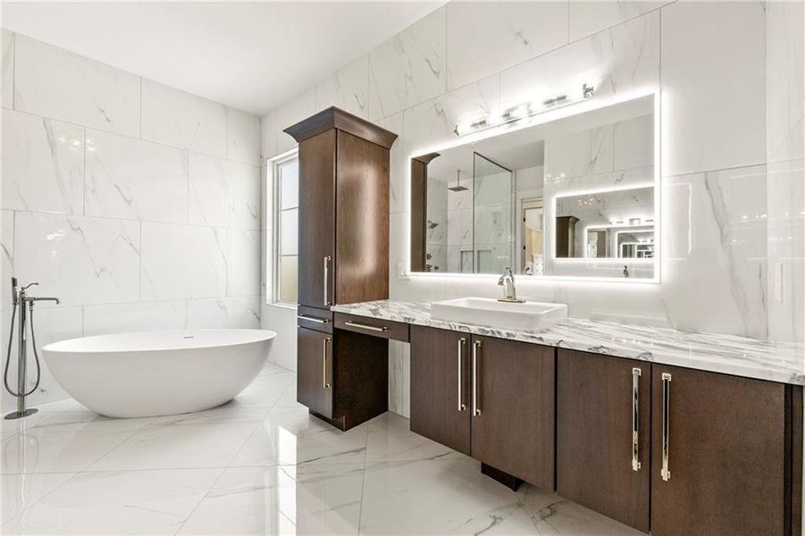 Furnished interior view inside a new home in , Atlanta (Image 9).