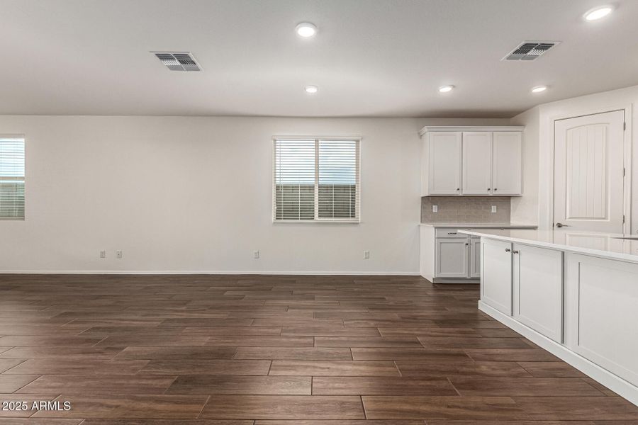 11 - Soft Wind 11 - Soft Wind