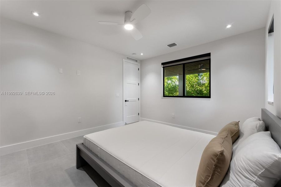 Furnished interior view inside a new home in , Key Largo (Image 14).