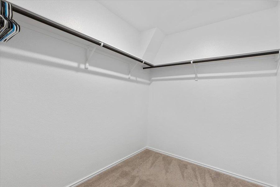 Spacious, unfurnished interior of a new home in Waterstone, Kyle (Image 19).