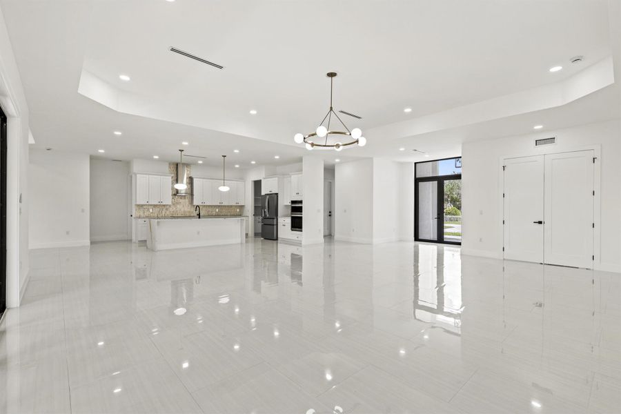 Spacious, unfurnished interior of a new home in , Loxahatchee (Image 34).