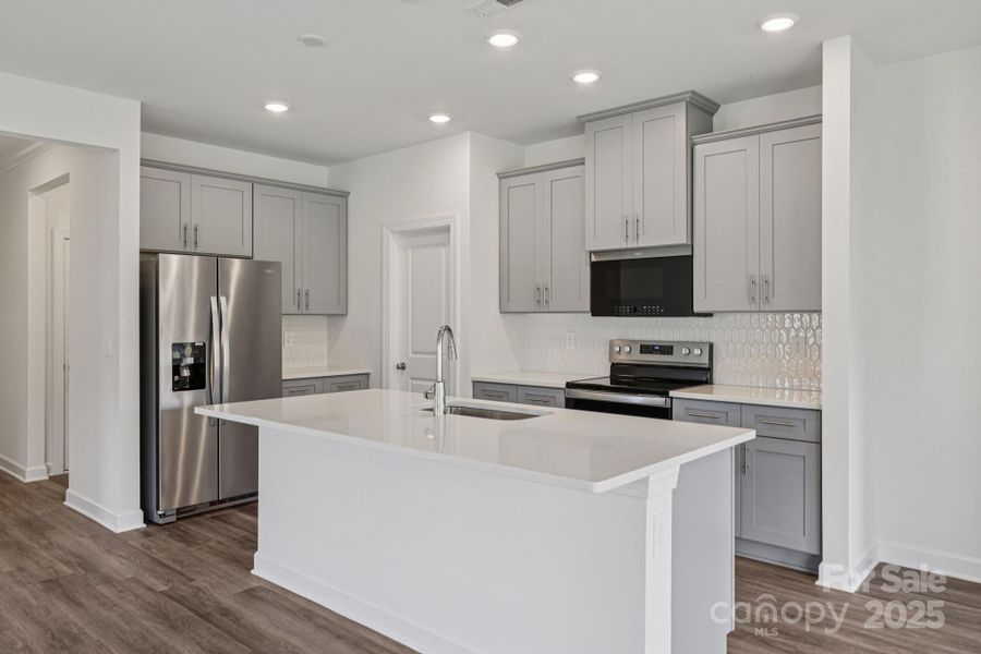 Photo is not of the actual home, but is an inspirational photo of builder’s model home Photo is not of the actual home, but is an inspirational photo of builder’s model home