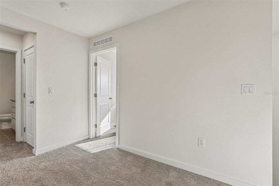 Spacious, unfurnished interior of a new home in Cyrene at Harmony, St. Cloud (Image 21).