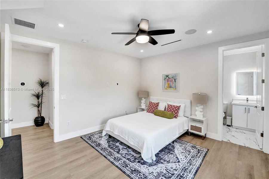 Furnished interior view inside a new home in , Fort Lauderdale (Image 28).