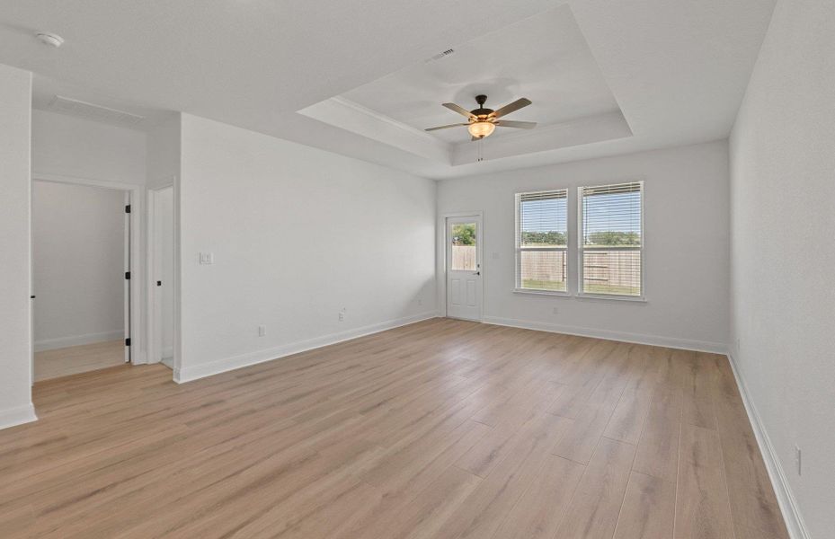 Spacious, unfurnished interior of a new home in Patterson Ranch, Georgetown (Image 19).
