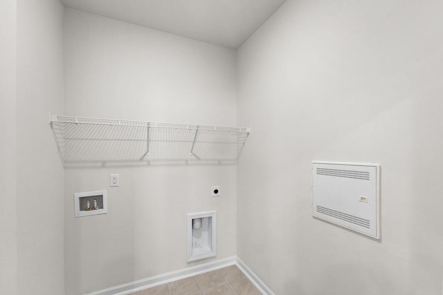 Spacious, unfurnished interior of a new home in The Grove, Florence (Image 21).