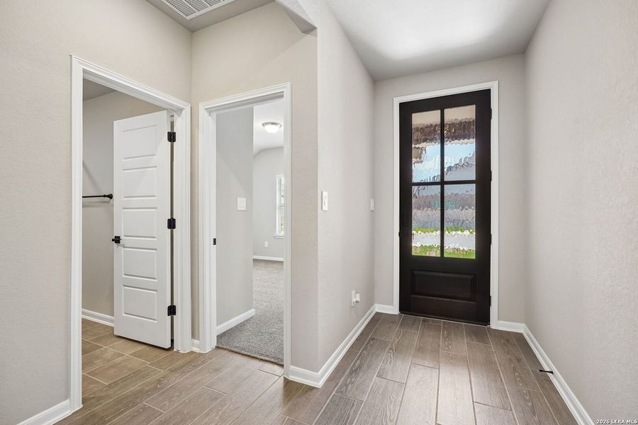 Spacious, unfurnished interior of a new home in , San Antonio (Image 46).