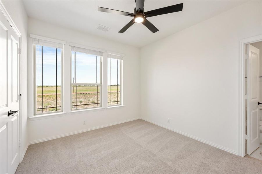Spacious, unfurnished interior of a new home in Wildflower Ranch 60-65, Fort Worth (Image 29). Spacious, unfurnished interior of a new home in Wildflower Ranch 60-65, Fort Worth (Image 29).