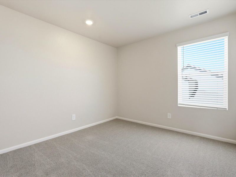 Spacious, unfurnished interior of a new home in York Station, Thornton (Image 14).