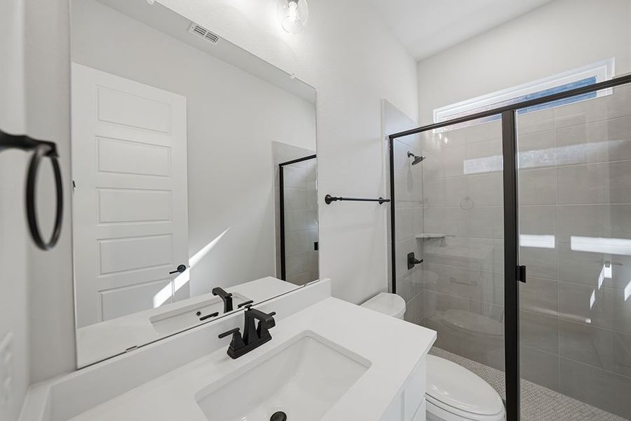 Furnished interior view inside a new home in Quail Hollow, Rockwall (Image 6).