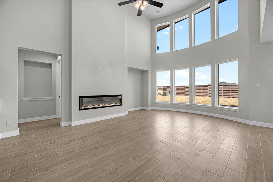 Spacious, unfurnished interior of a new home in Austin Point, Richmond (Image 14).