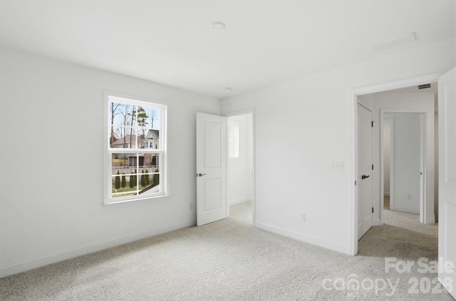 Spacious, unfurnished interior of a new home in Forest Creek, Waxhaw (Image 40).