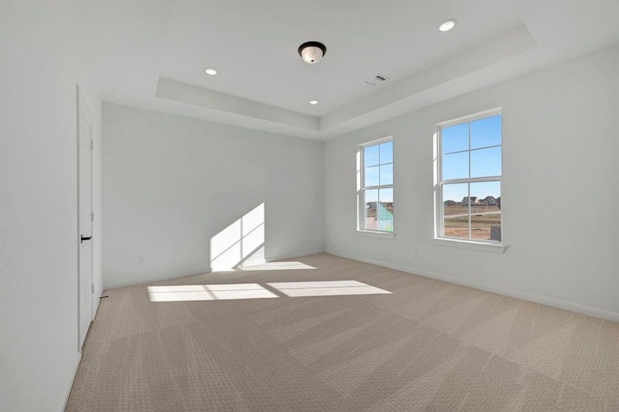 Spacious, unfurnished interior of a new home in Painted Tree Woodland West – Village, McKinney (Image 29).