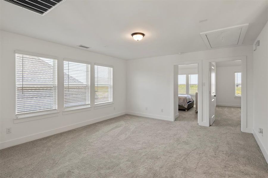 Spacious, unfurnished interior of a new home in , Mesquite (Image 26).