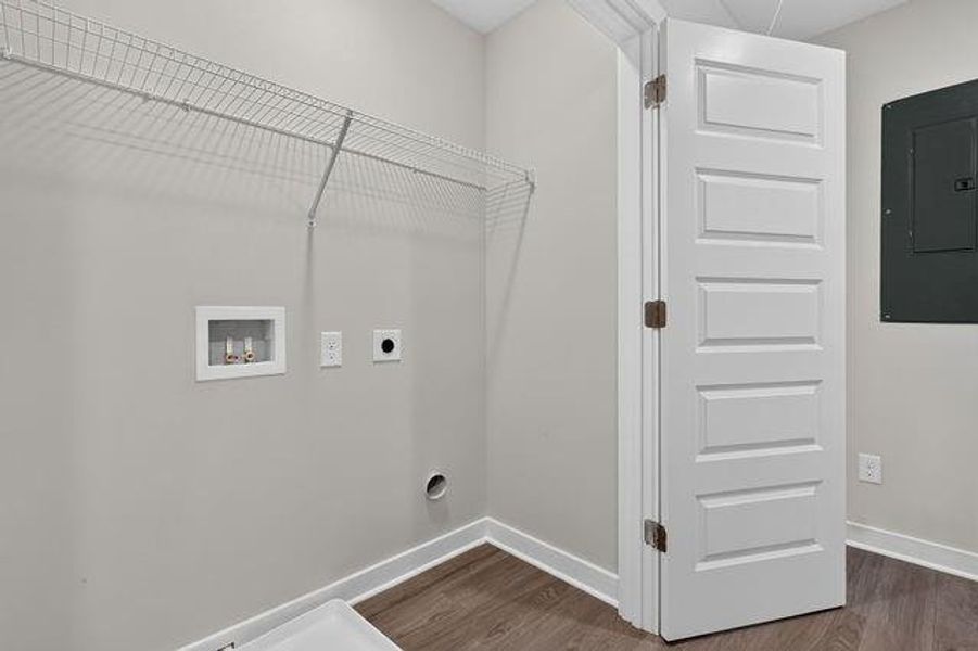 Spacious, unfurnished interior of a new home in , Fayetteville (Image 10).