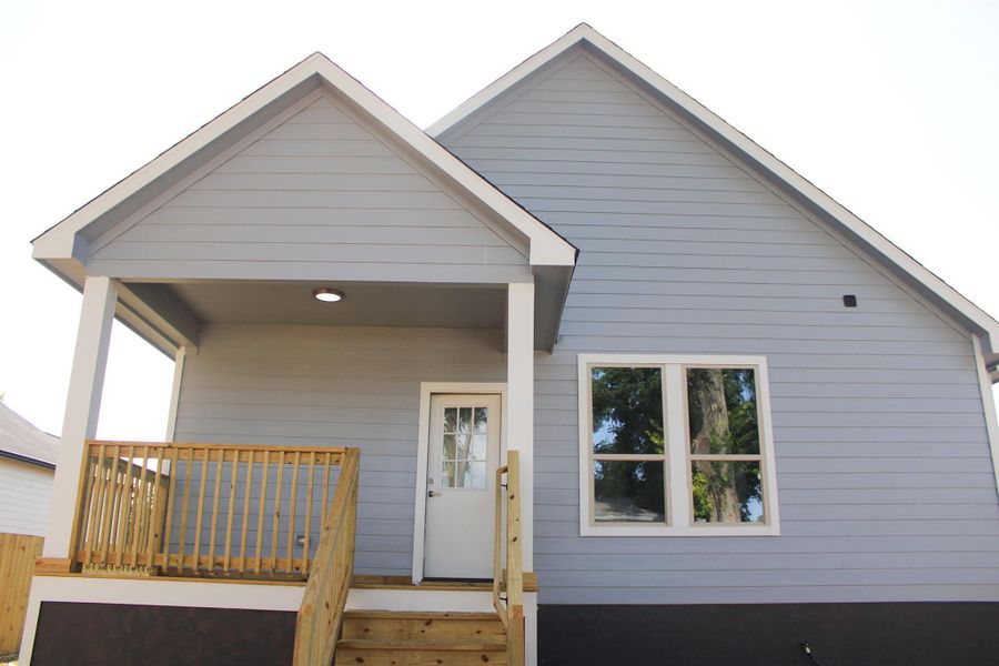 Exterior details and patio area of a home in , Houston (Image 21).