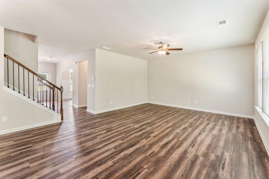 Spacious, unfurnished interior of a new home in Red Bird Manor, Jefferson (Image 11).