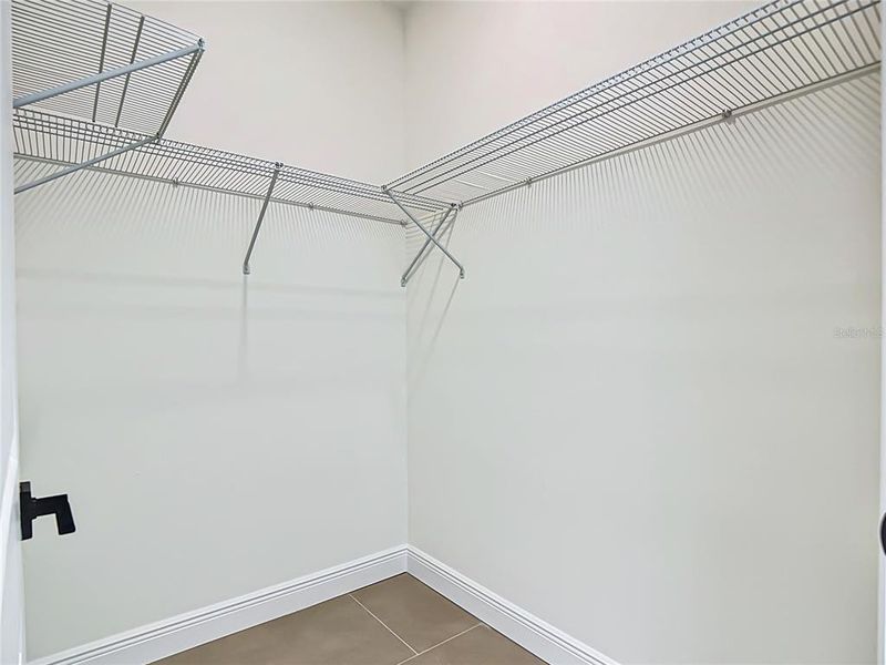 Spacious, unfurnished interior of a new home in , Lehigh Acres (Image 49).
