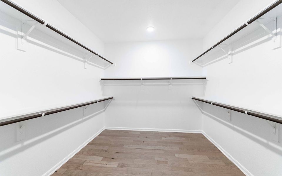 Spacious, unfurnished interior of a new home in Solterra, Mesquite (Image 15).