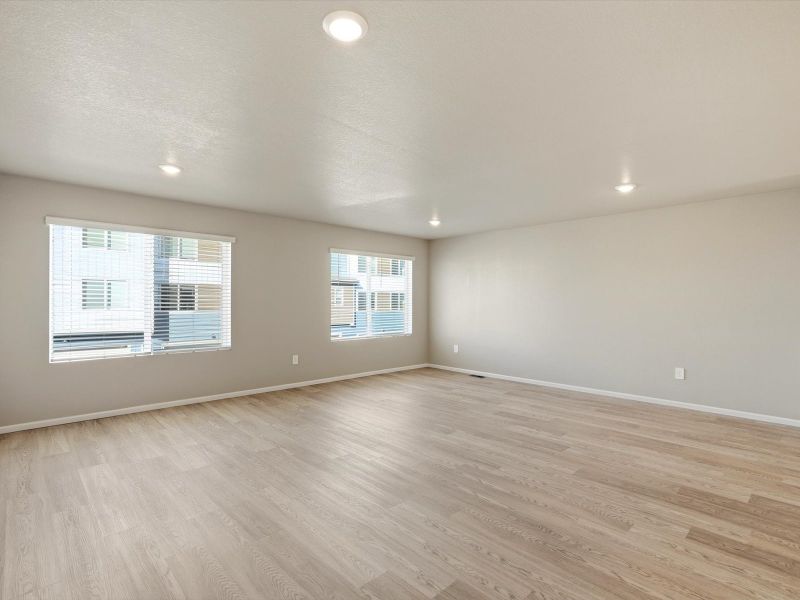Spacious, unfurnished interior of a new home in Three Hills, Morrison (Image 10).