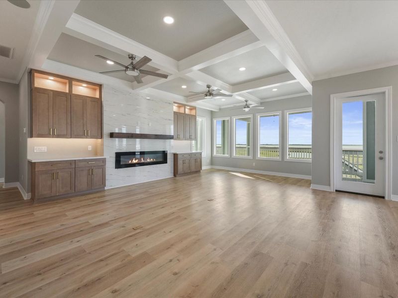 Spacious, unfurnished interior of a new home in , Freeport (Image 28).