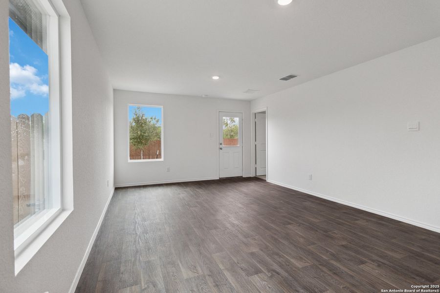 Spacious, unfurnished interior of a new home in Avenida, Converse (Image 23). Spacious, unfurnished interior of a new home in Avenida, Converse (Image 23).