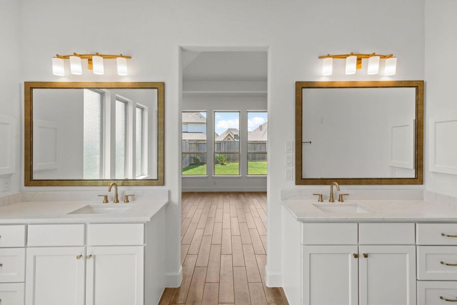 Furnished interior view inside a new home in Riceland 70', Mont Belvieu (Image 6).