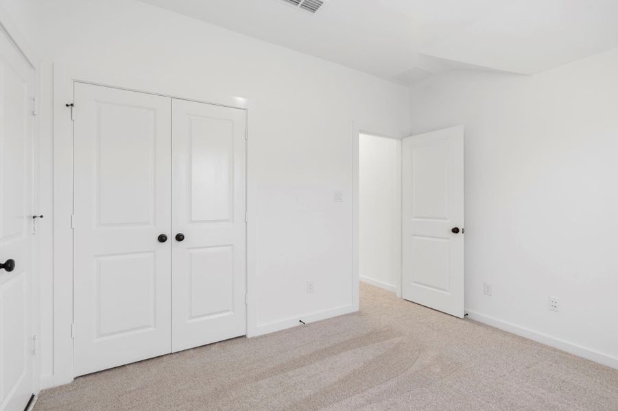 Spacious, unfurnished interior of a new home in Sienna 45', 50', Missouri City (Image 25).