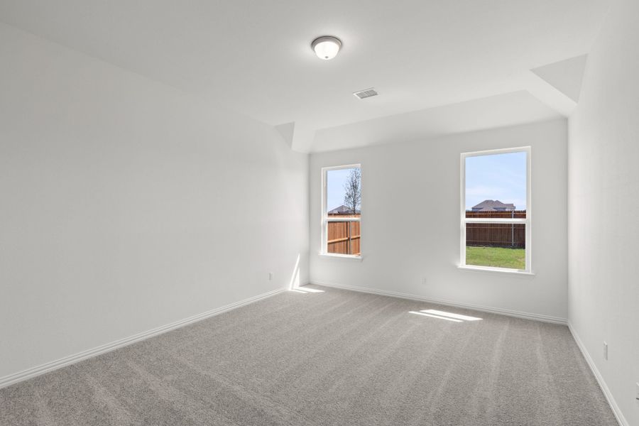 Representative unfurnished interior of a home built from the Salado by UnionMain Homes in Legacy Hills, Celina (Image 52).