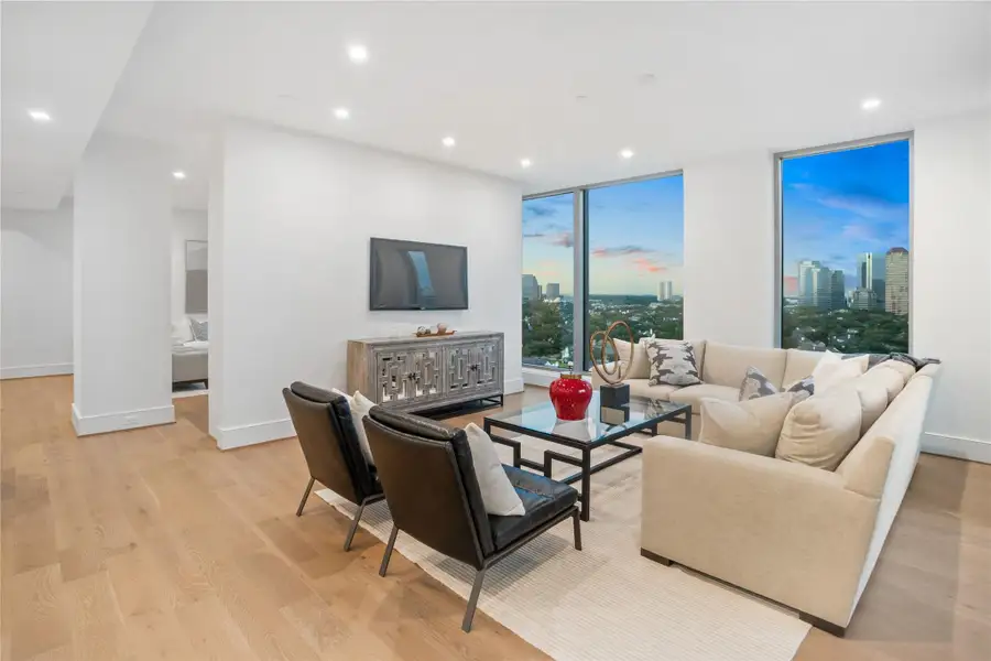 Furnished interior view inside a new home in Hawthorne, Houston (Image 10). Furnished interior view inside a new home in Hawthorne, Houston (Image 10).