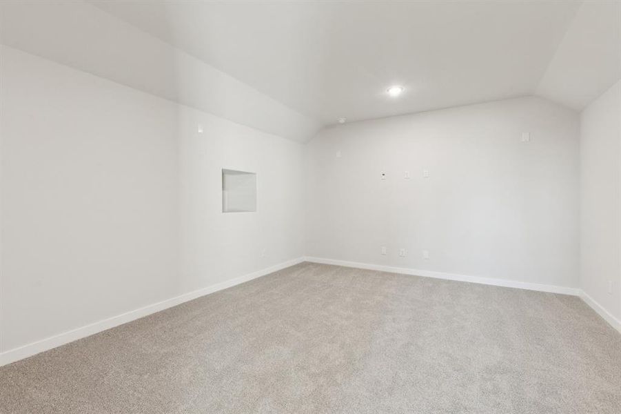 Spacious, unfurnished interior of a new home in Windmore, Princeton (Image 26).