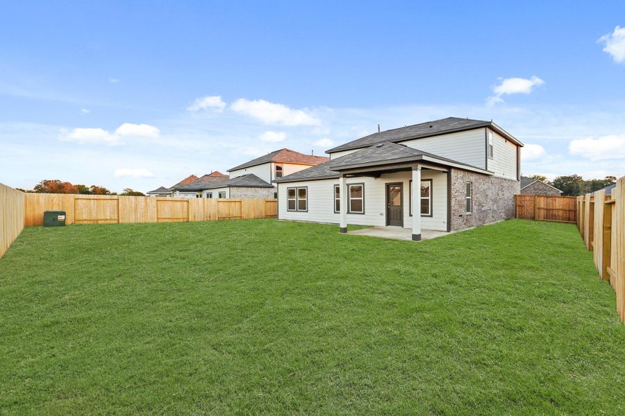 Exterior details and patio area of a home in Bayou Bend, Angleton (Image 2). Exterior details and patio area of a home in Bayou Bend, Angleton (Image 2).
