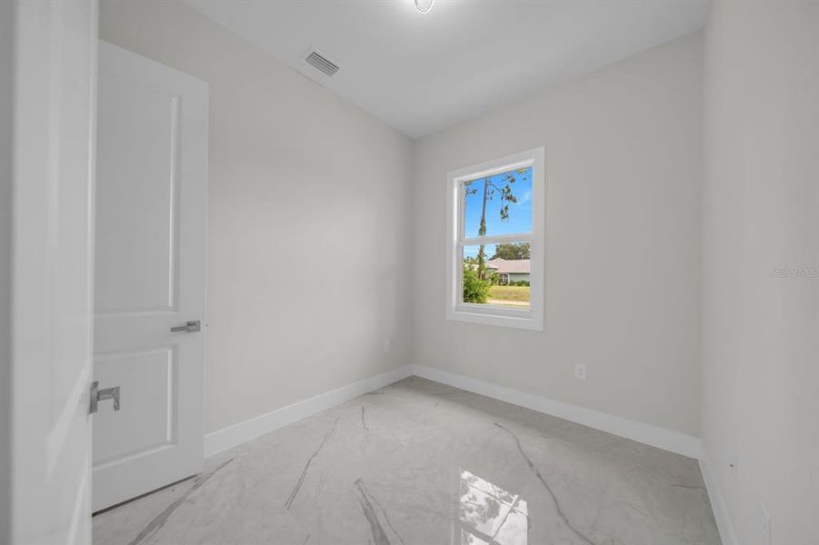 Spacious, unfurnished interior of a new home in , Lehigh Acres (Image 22).