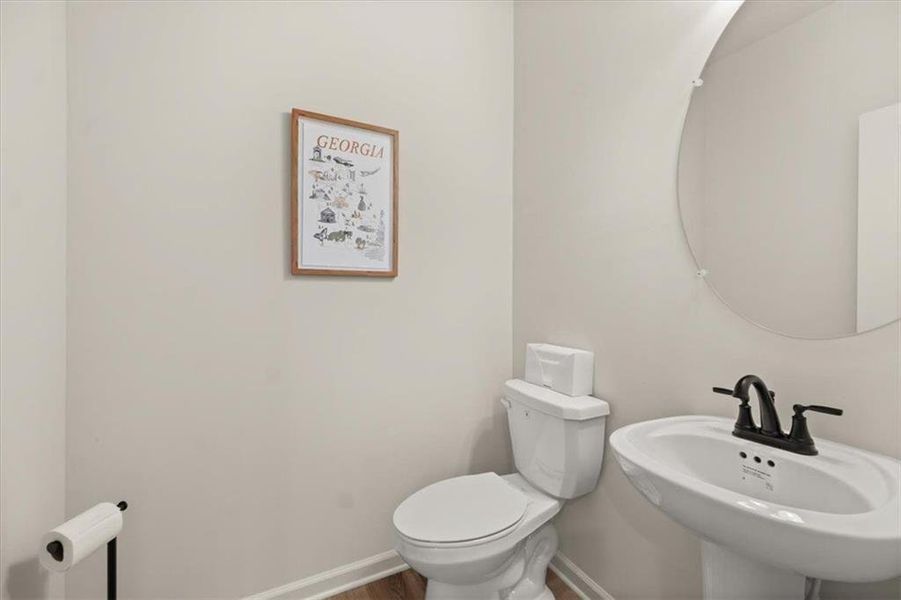 Furnished interior view inside a new home in , Jasper (Image 21).