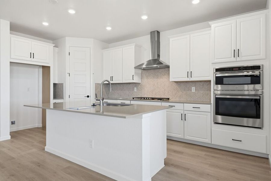 Furnished interior view inside a new home in Sterling Ranch Ascent Village, Littleton (Image 5). Furnished interior view inside a new home in Sterling Ranch Ascent Village, Littleton (Image 5).