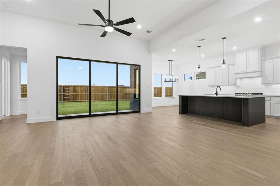 Spacious, unfurnished interior of a new home in Pecan Grove, Cross Timber (Image 14).