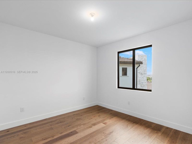 Spacious, unfurnished interior of a new home in , Miami (Image 79).