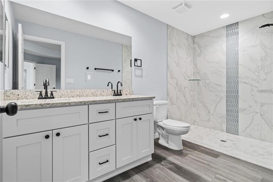 Furnished interior view inside a new home in , Ocala (Image 10).