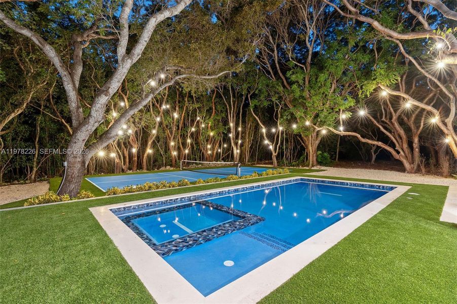 Exterior details and patio area of a home in , Islamorada, Village of Islands (Image 47).